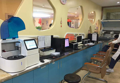 �人΢��Ԫ�ؼ����Ʒ���ļ�׼ȷ�Ը��أ�